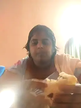 Snapshot of SusanaEshwar chatting on 01-09-25, 01:13 SusanaEshwar online show from 01-09-25, 01:13