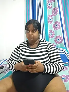 Snapshot of SusanaEshwar chatting on 06-14-26, 03:35 SusanaEshwar online show from 06-14-26, 03:35