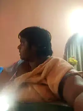 Snapshot of SusanaEshwar chatting on 03-12-25, 07:36 SusanaEshwar online show from 03-12-25, 07:36