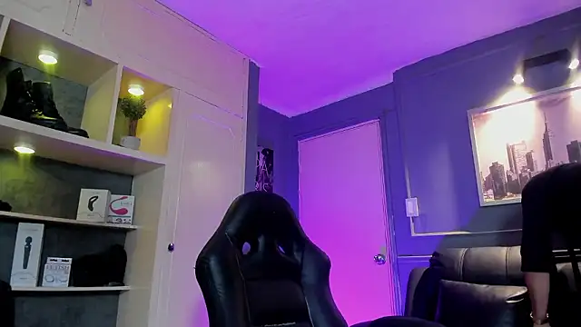 MrFrank tattoo online show from 02-02-26, 10:36