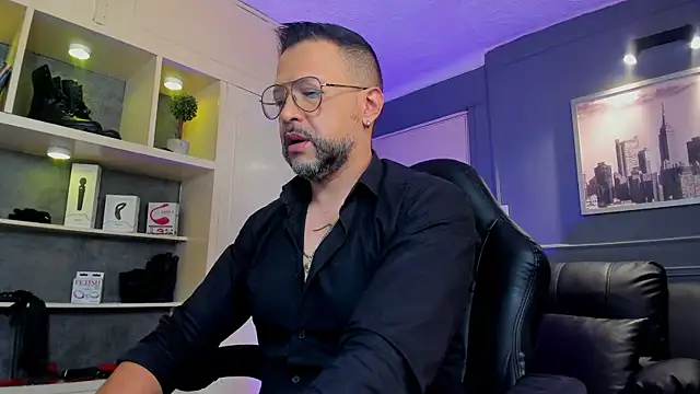 MrFrank tattoo online show from 11-12-25, 12:42