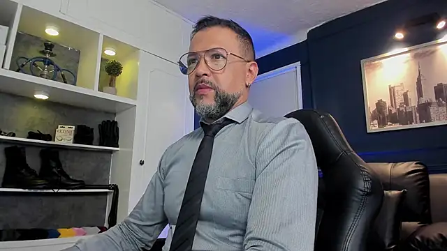 MrFrank tattoo online show from 06-04-26, 01:38