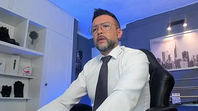 Snapshot of MrFrank_tattoo chatting on 03-10-25, 02:16 MrFrank tattoo online show from 03-10-25, 02:16