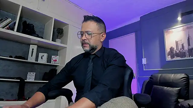 MrFrank tattoo online show from 10-30-25, 11:19