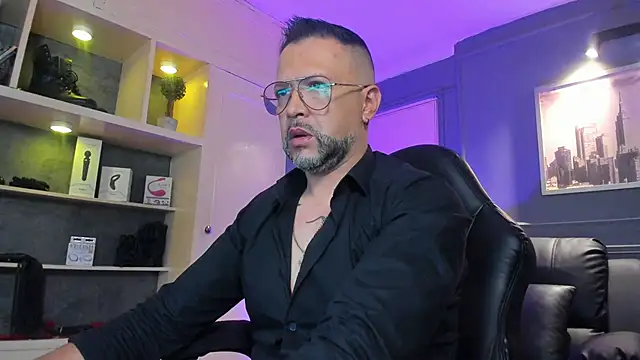 MrFrank tattoo online show from 12-20-25, 11:24