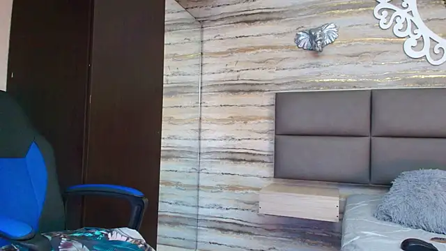 oliver  brown online show from 11-23-25, 11:04