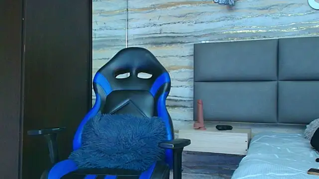 oliver  brown online show from 12-21-25, 12:13