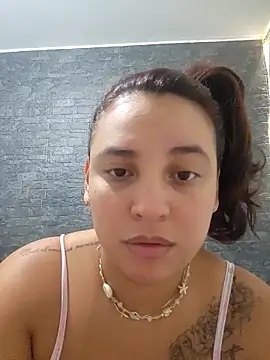 LizzRouse online show from 12-18-25, 01:37