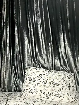 Strongqueen online show from 11-13-25, 09:19