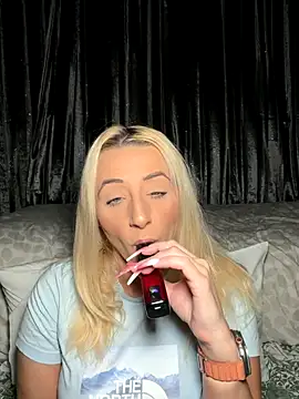 Strongqueen online show from 11-08-25, 08:12