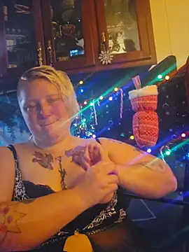 buxombosums online show from 12-20-25, 06:05