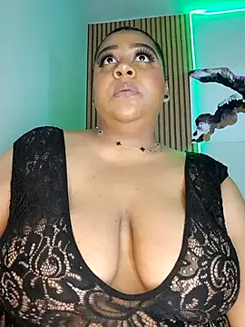 Snapshot of BiancaFollerach chatting on 05-19-26, 11:39 BiancaFollerach online show from 05-19-26, 11:39