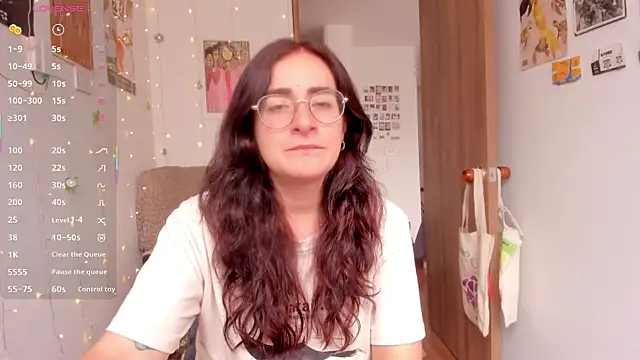 linda giggle online show from 10-25-25, 03:01