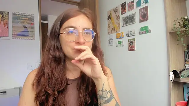 Snapshot of linda_giggle chatting on 06-02-26, 02:39 linda giggle online show from 06-02-26, 02:39
