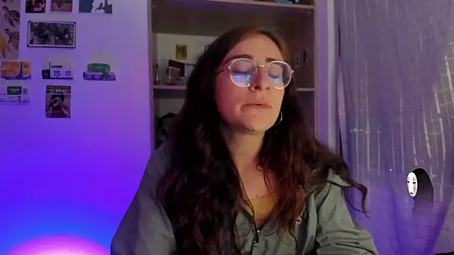 Snapshot of linda_giggle chatting on 07-01-26, 12:33 linda giggle online show from 07-01-26, 12:33