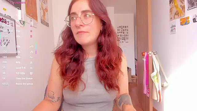 linda giggle online show from 02-11-26, 01:44