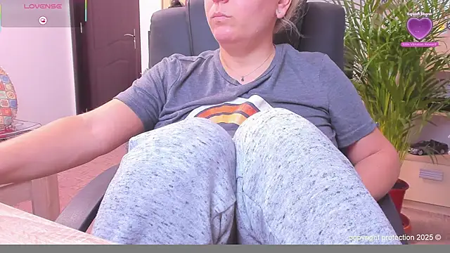 SquirtKitten online show from 10-07-25, 11:22