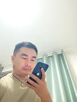 guozuo online show from 10-04-25, 04:41