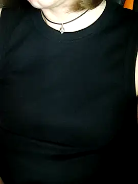 Snapshot of Aashikalaa chatting on 07-12-26, 11:38 Aashikalaa online show from 07-12-26, 11:38