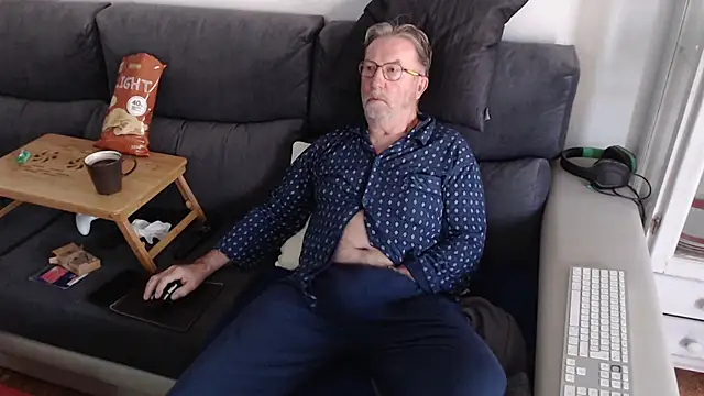 Nudelschwanz online show from 03-10-25, 07:44