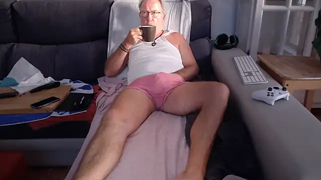 Nudelschwanz online show from 09-27-25, 06:41