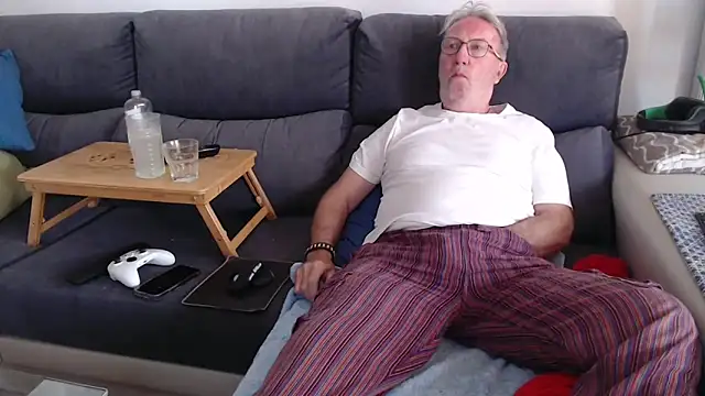 Nudelschwanz online show from 05-01-26, 01:38