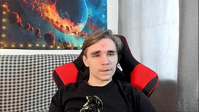 Snapshot of LetsDoSomethingFun chatting on 03-05-25, 05:40 LetsDoSomethingFun online show from 03-05-25, 05:40