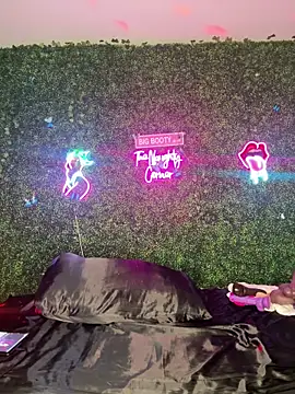 ThickAssRena online show from 03-12-26, 08:18