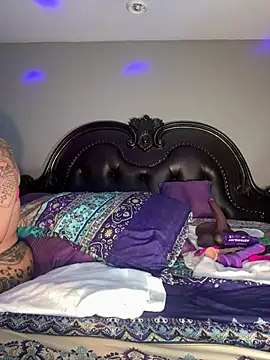 ThickAssRena online show from 06-08-26, 01:33