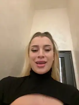 Snapshot of SinwithAmy chatting on 12-03-24, 07:50 SinwithAmy online show from 12-03-24, 07:50