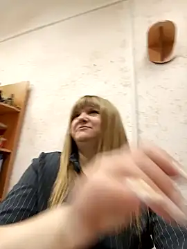 Snapshot of Office_Albertina chatting on 06-09-26, 10:11 Office Albertina online show from 06-09-26, 10:11