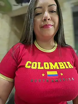 Snapshot of cami_ortiz__ chatting on 07-04-26, 01:45 cami ortiz online show from 07-04-26, 01:45