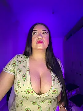 Snapshot of cami_ortiz__ chatting on 07-12-26, 09:37 cami ortiz online show from 07-12-26, 09:37