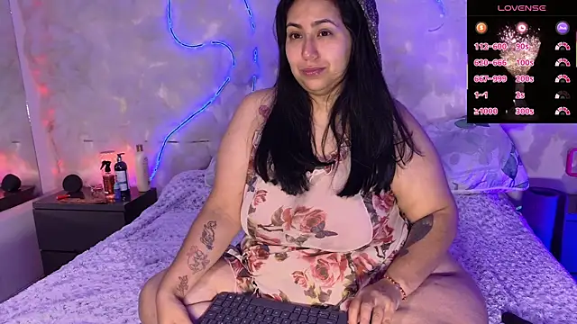 emmajohnss online show from 01-06-26, 04:27