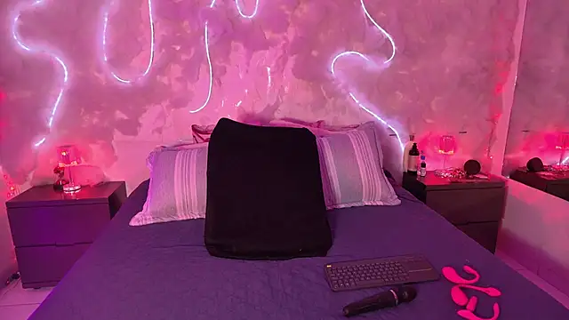 emmajohnss online show from 02-15-26, 04:13