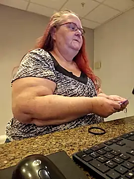 Snapshot of Hornybbw1978 chatting on 06-20-26, 12:21 Hornybbw1978 online show from 06-20-26, 12:21