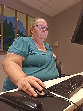 Snapshot of Hornybbw1978 chatting on 07-29-26, 05:17 Hornybbw1978 online show from 07-29-26, 05:17