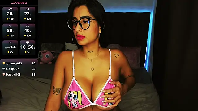 Snapshot of lovely_violet13 chatting on 03-21-25, 06:29 lovely violet13 online show from 03-21-25, 06:29