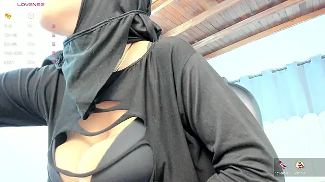Snapshot of Dounia_nagi chatting on 10-01-25, 08:13 Dounia nagi online show from 10-01-25, 08:13