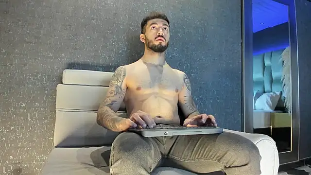 MarkWalker   online show from 10-05-25, 10:06