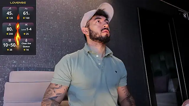 Snapshot of MarkWalker__ chatting on 02-01-26, 10:02 MarkWalker online show from 02-01-26, 10:02