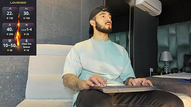 MarkWalker   online show from 04-05-26, 09:49