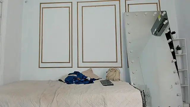 kristyl paez online show from 02-24-26, 07:04