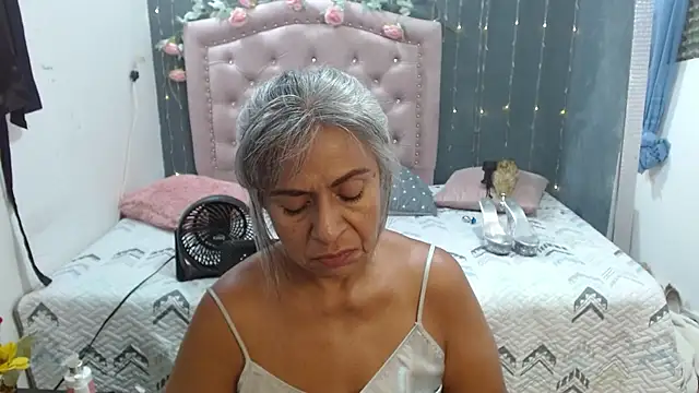 lalisha 96 online show from 11-27-25, 02:01