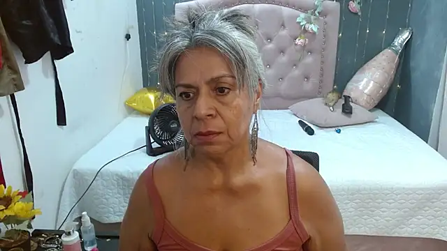 Snapshot of lalisha_96 chatting on 05-01-26, 12:59 lalisha 96 online show from 05-01-26, 12:59