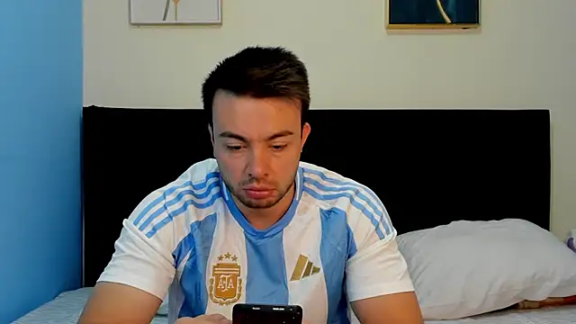 lissandthor13 online show from 04-09-26, 12:22