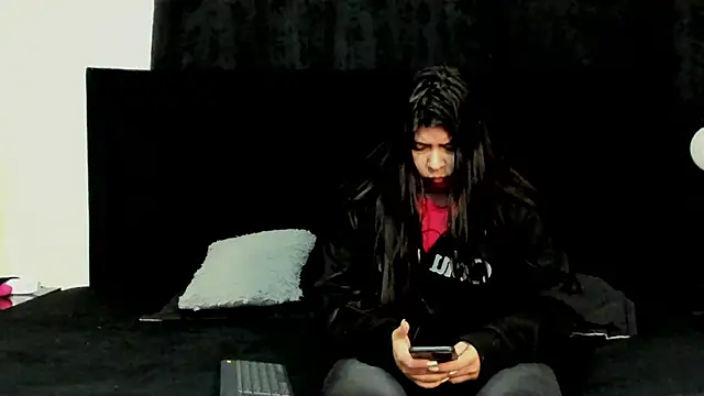 lissandthor13 online show from 01-13-26, 10:19