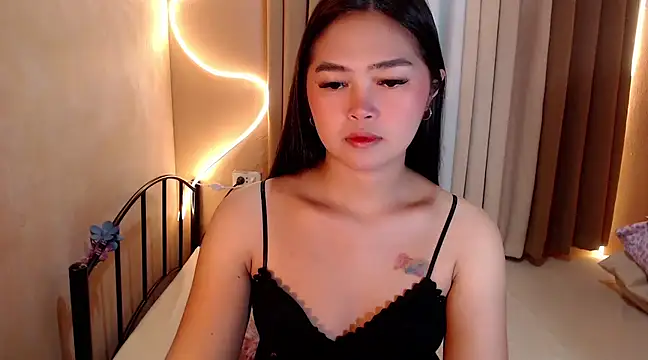 Snapshot of Itsme_claire chatting on 03-11-25, 08:53 Itsme claire online show from 03-11-25, 08:53