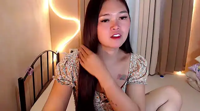 Snapshot of Itsme_claire chatting on 03-09-25, 10:41 Itsme claire online show from 03-09-25, 10:41
