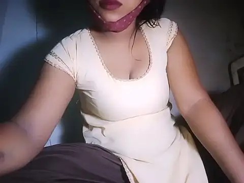 Snapshot of YUKTAPOWER chatting on 11-12-25, 10:24 YUKTAPOWER online show from 11-12-25, 10:24